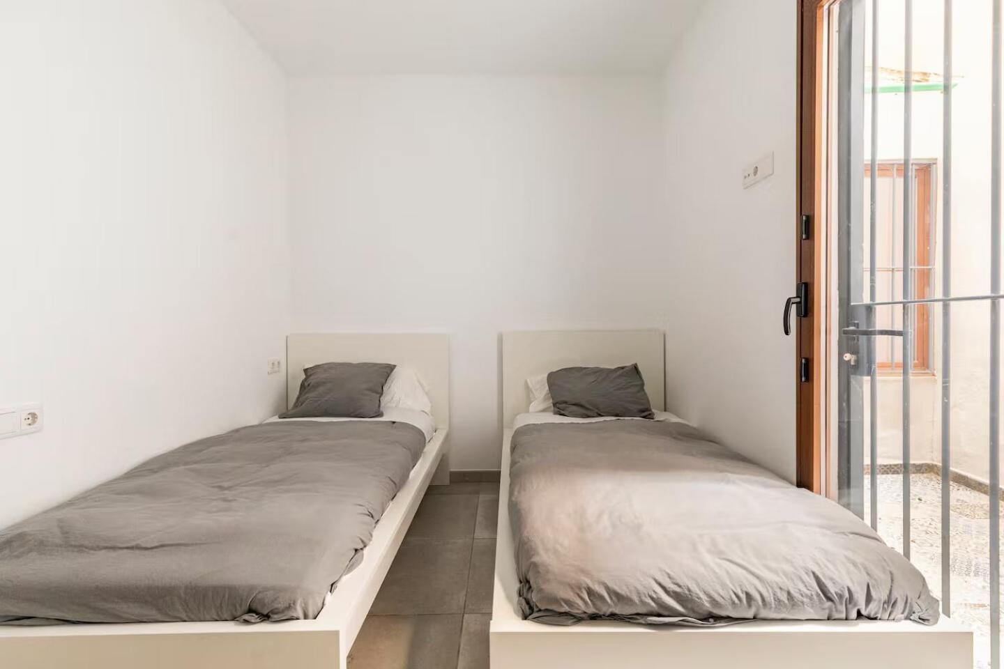Ferienwohnung Vivienda Junto A Ruzafa - 12 Pax Y Mas Valencia Exterior foto